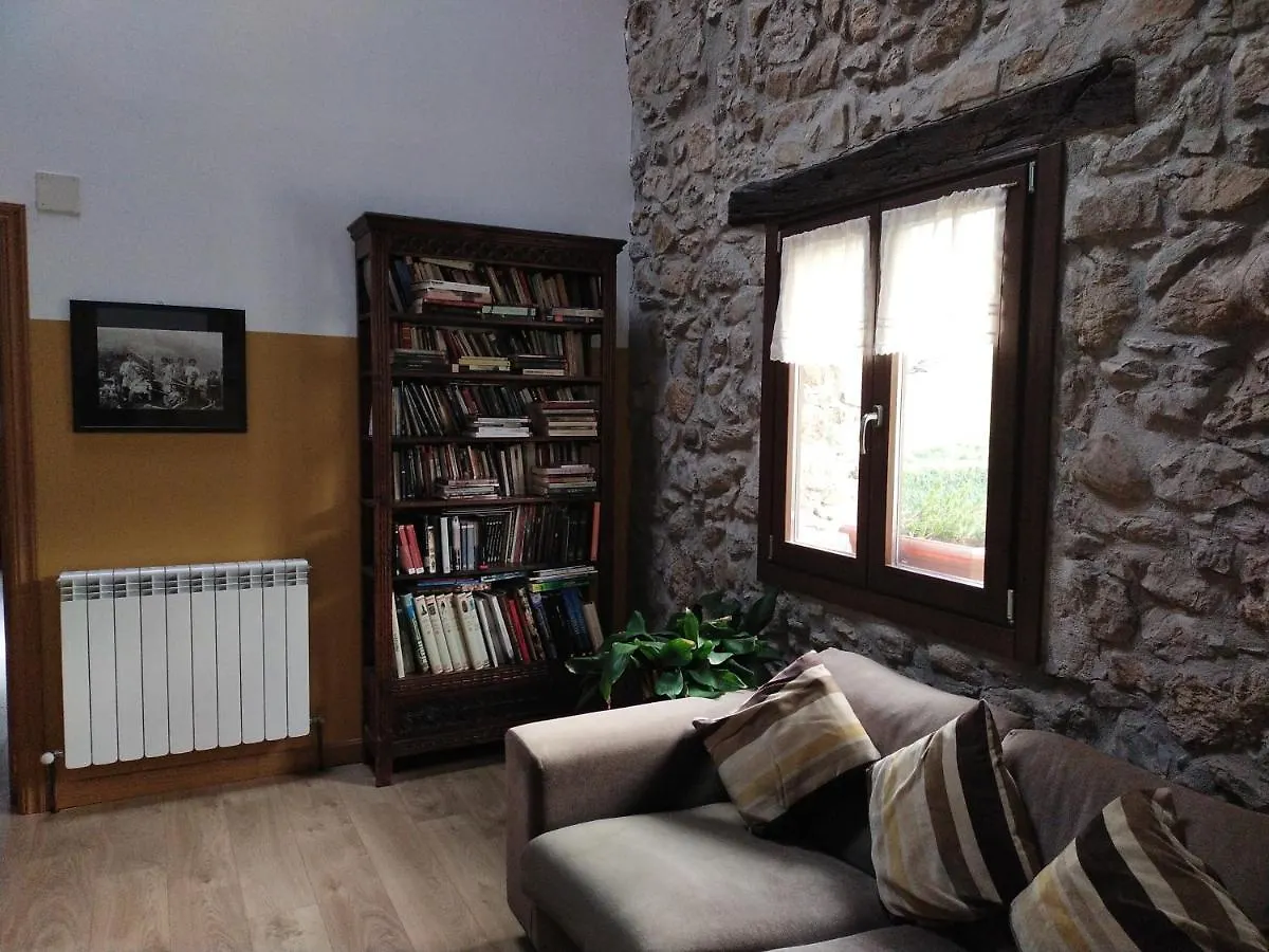 הוסטל Asteasu Otardi אכסניה